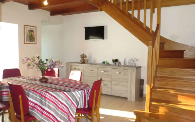 Chez Yvonne (PBA116)