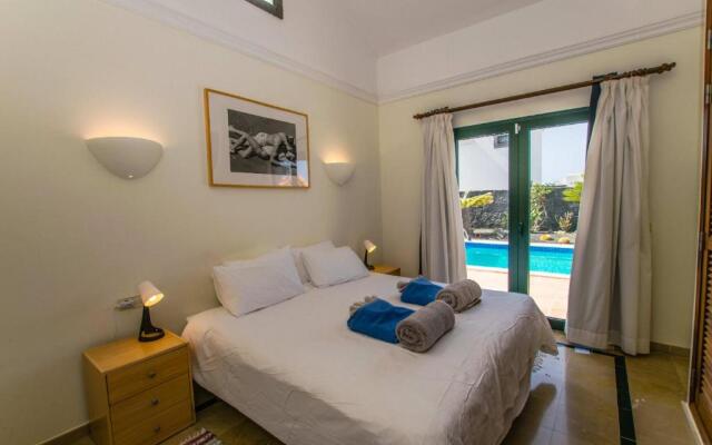 216 - Villa Helena by Villas Now Ltd