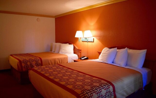 Snelling Motel