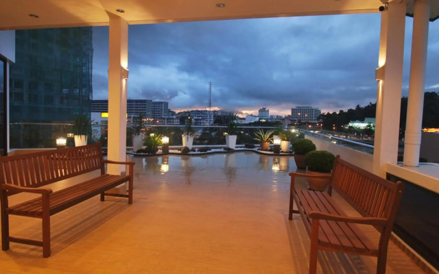Oceania Hotel