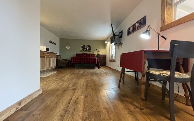 Travellers Rest Cabins and RV Park