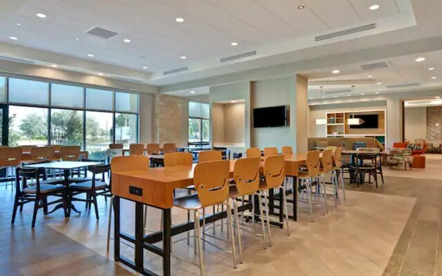 Home2 Suites by Hilton Orlando at Flamingo Crossings