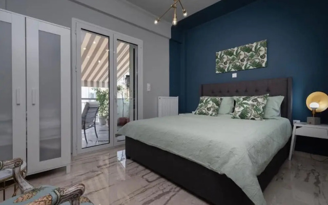 Artistic apt in Gazi with terrace by GHH