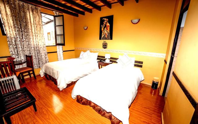 Yabar Hotel Plaza