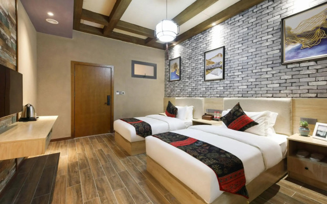 Zou Qu Ye Travel Hotel