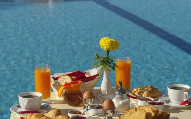 Mesogios Beach Hotel