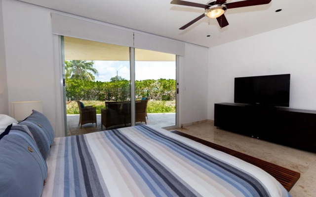 Elements Garden House 22 2 Bedroom Condo by RedAwning