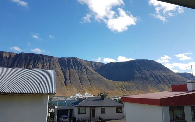 Sigurhæð Apartment