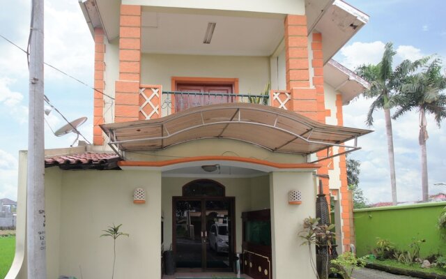 Airy Eco Bandara Adisutjipto Kenanga 3A Yogyakarta