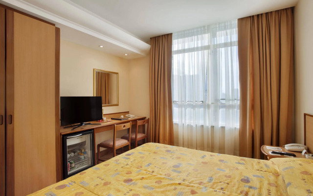 Windsor Asturias Hotel