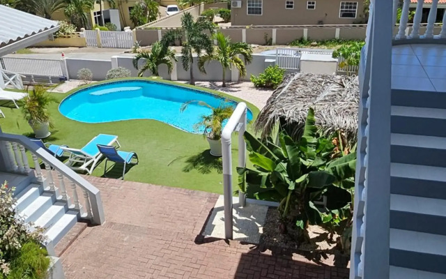 Villa Raven`s Paradise (Gris)