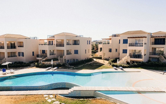 Phaedrus Living: Seaside Thalassa Cretan 203
