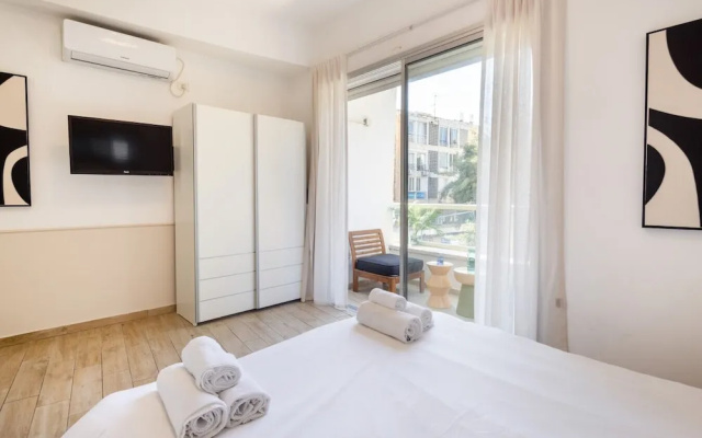 Heart of TLV-Modern wBalcony- 3BD & 3BR