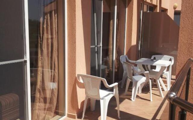 Szopoli Hills Nemski Apartments B17