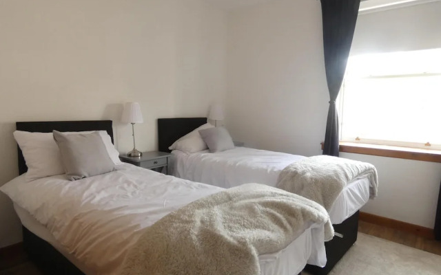 Central 2-bed Flat in Edinburgh