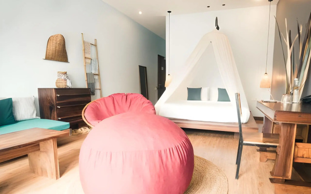 iRoHa Garden Hotel & Resort