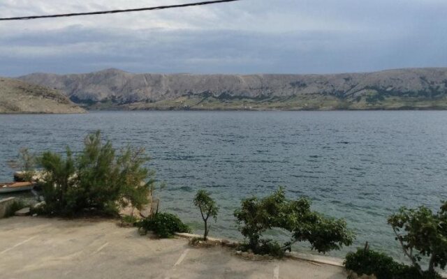Pansion Laguna