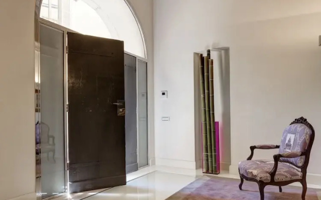 Domus Domitia Luxury House