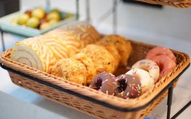 Xana Hotelle (Xuzhou High-Speed Railway Station West Exit) – Meal – Xuzhou