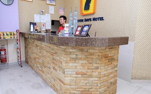 Super OYO 635 Seven Days Hotel