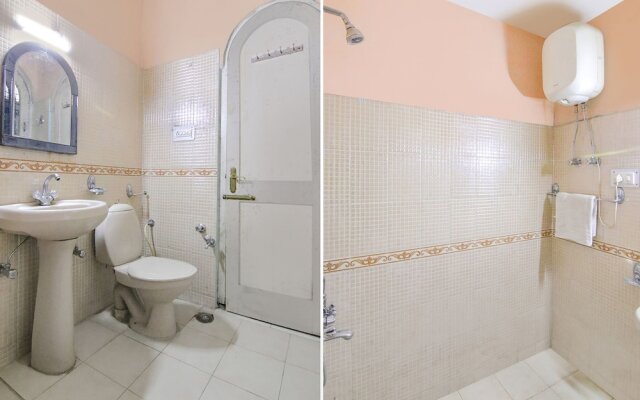 Fabexpress Malti Guest House