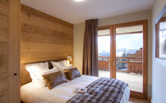 Chalet in Les Deux Alpes With Hot Tub