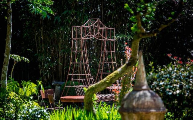 The Cors Country House
