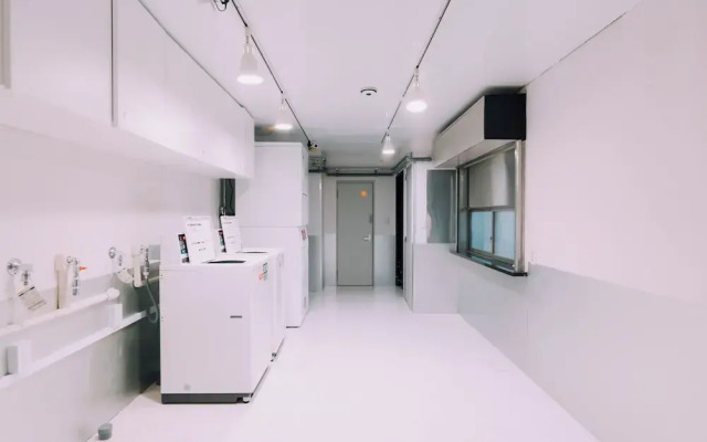 Minimalist Loft 603