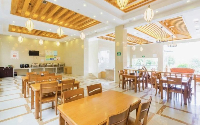 Hewan Hot Spring Hotel