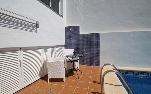 1061 Studio de la Torre