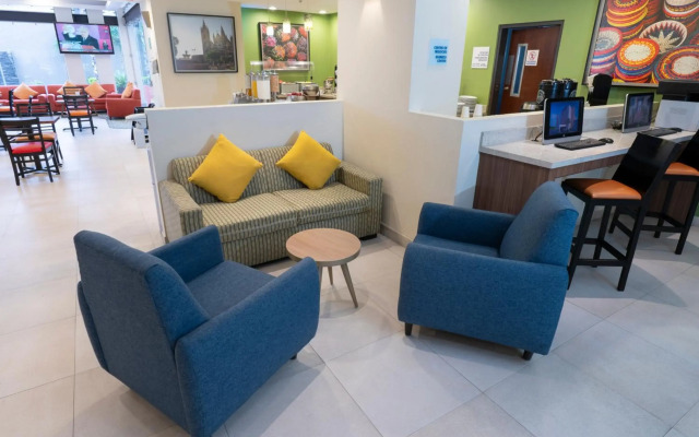 Holiday Inn Express Guadalajara Aeropuerto by IHG