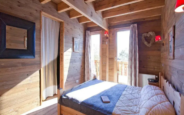 Chalet in Alpe D'huez With Sauna & Hot Tub