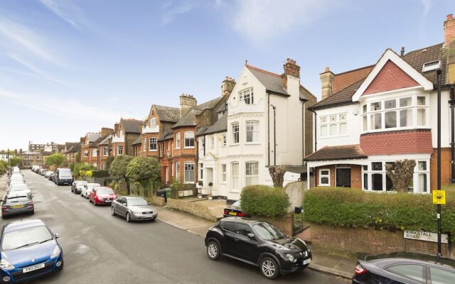 Elegance in Streatham Hill