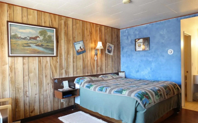 Blue and White Motel
