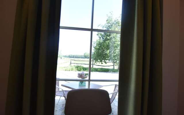 Tasteful Holiday Home in Sijsele-brugge With Garden