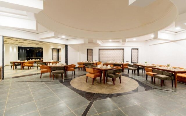 Traavista Aravali Mahal