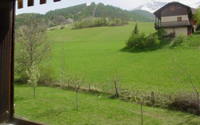 Appartement Enchastrayes, 2 pièces, 6 personnes - FR-1-165A-26