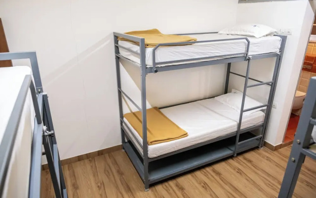 Stopover Backpackers Stay