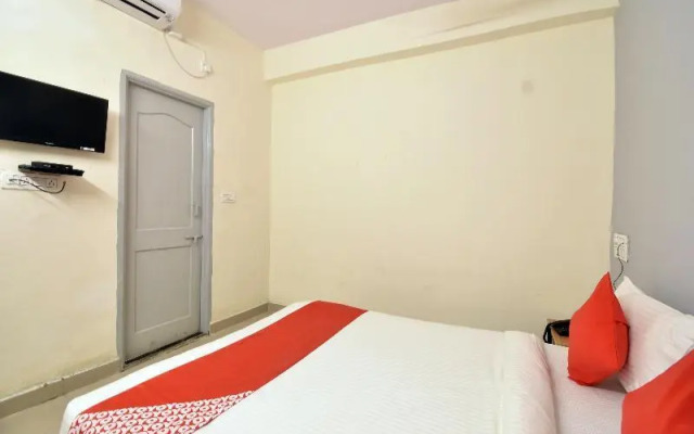 OYO 79193 Flagship Novel Inn