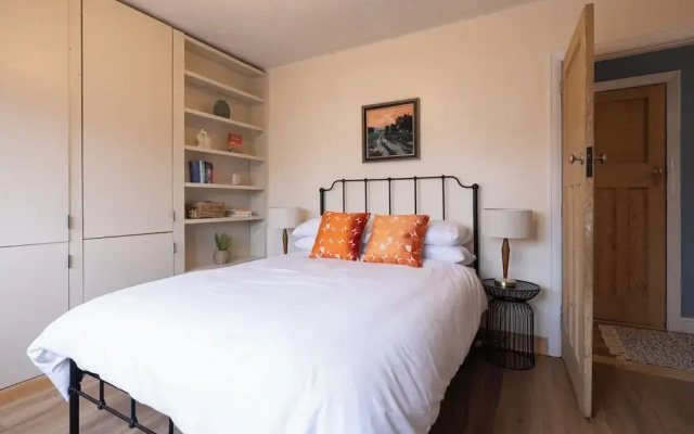 3br-garden-freeparking-neartowncentre