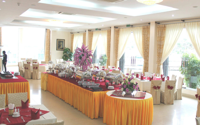 Hung Long Harbour Hotel
