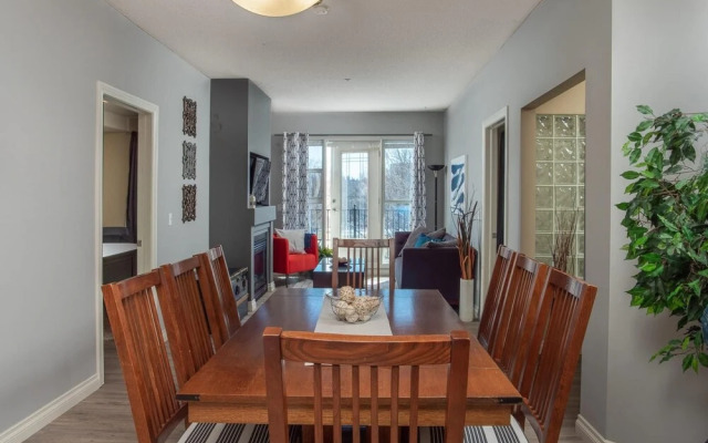 Comfy Home Office Condo w Parking Balcony Coffee