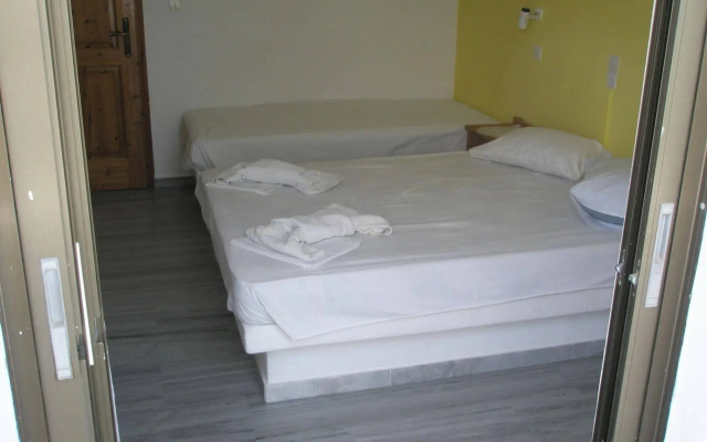 Ampeli Rooms