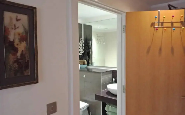Apartmentsleeps5-balcony-petfriendly-aoarena-heatonpark-onstreetparking