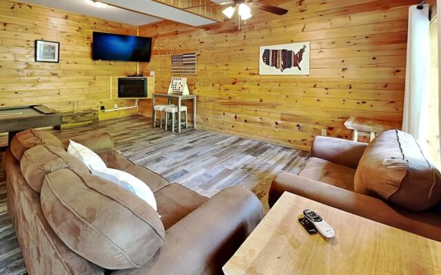 Huckleberry Hideaway