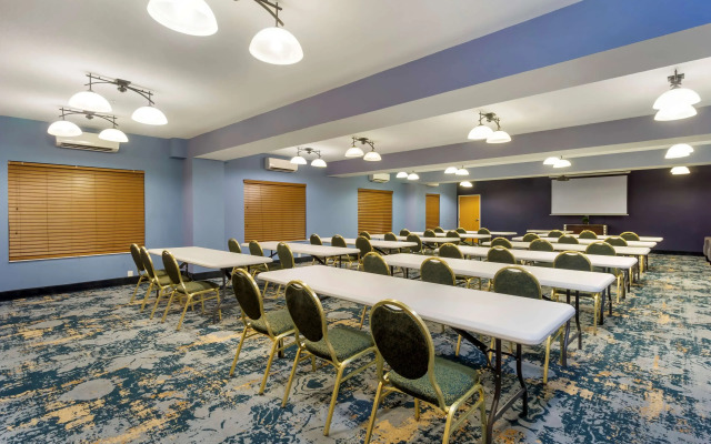 Best Western Plus Mountain View Auburn Inn