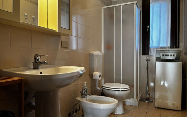 Holiday Apartment With Pool Near the Beach