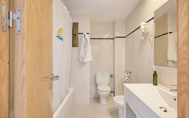 Apartamentos Isla del Sol Aparthotel