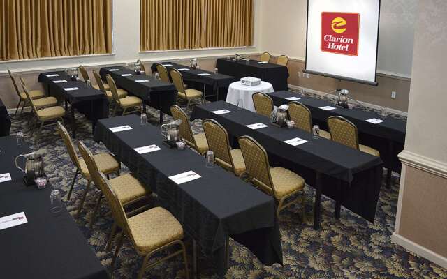 Clarion Hotel Philadelphia International Airport