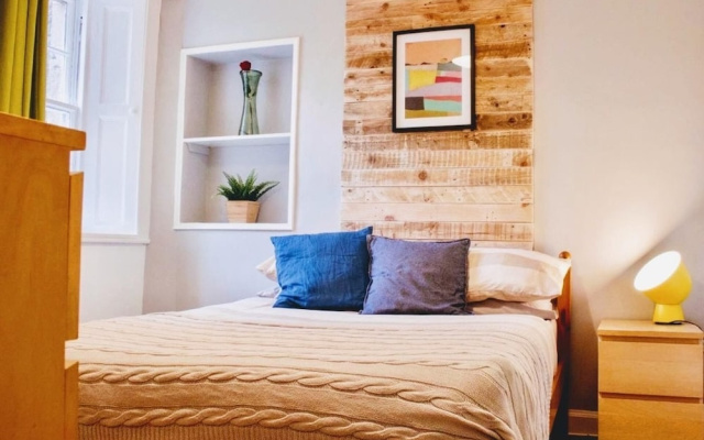 Main Door Flat With Private Garden City Center